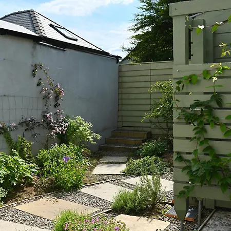 The Row In Town * Westport