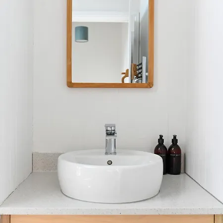 The Row In Town 韦斯特波特